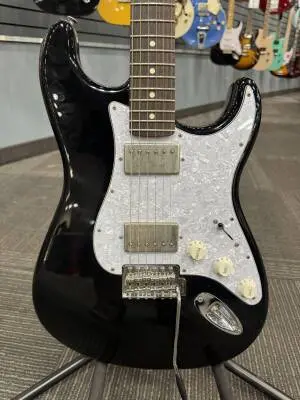 Fender Blacktop HH Stratocaster | Gloss Black 2